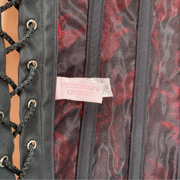 Victoria’s Secret Red and Black Floral Corset Bustier and Garter ~ Size Medium - Picture 7 of 9